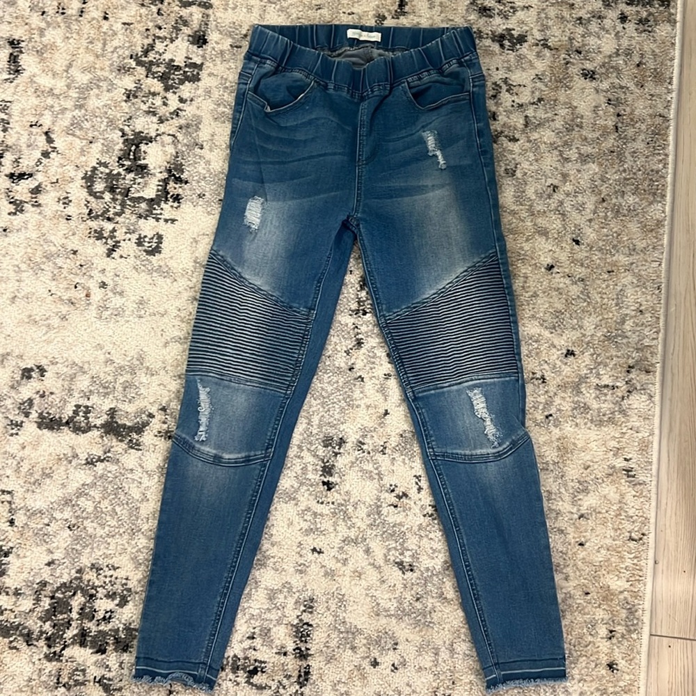 Medium grace and lace stretchy jeans